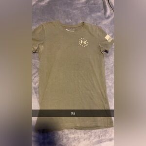 Under armour tshirt